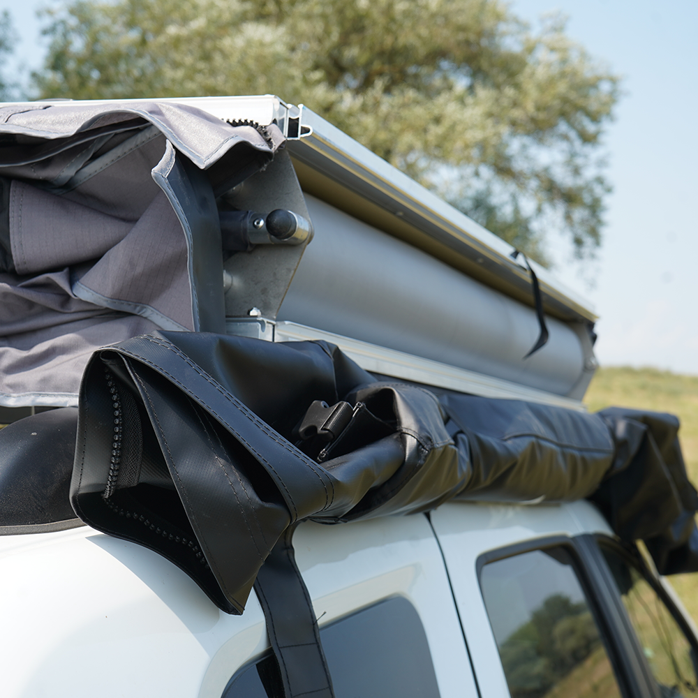 Cort plafon auto Overlander Explorer 3.0 140 cm cu sky roof – roof top tent 1